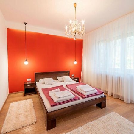 Apartman Danube Lux โนวีซาด ภายนอก รูปภาพ